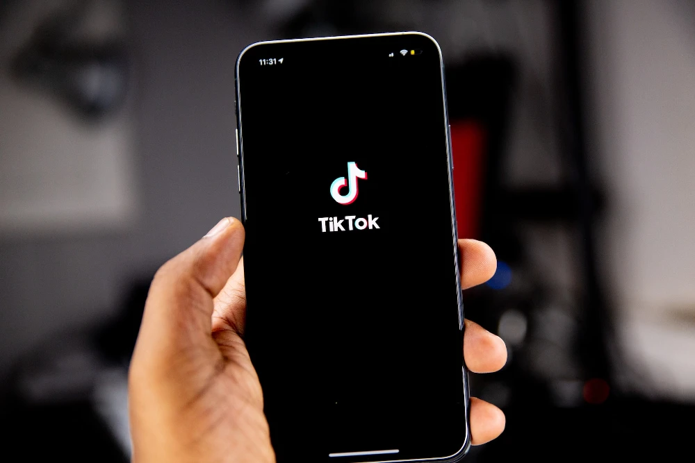 Aplicativo do tiktok no smartphone